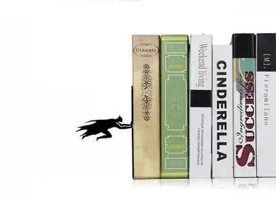 Superhero Bookend Figurines – Stylish Metal Support for Your Bookshelf
