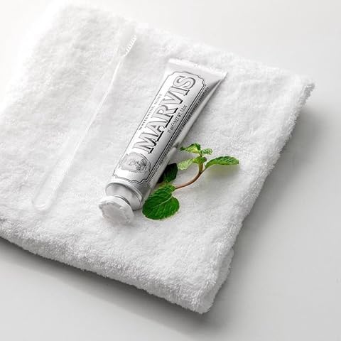 Marvis Whitening Mint Freshen Breath and Remove Smoke Stains Toothpaste
